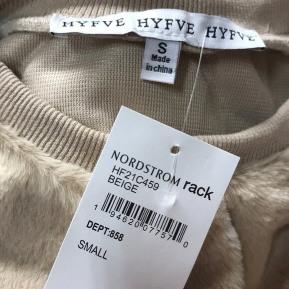 Hyfve Hyfve Hyfve Crop Fleece Top - Picture 6 of 13